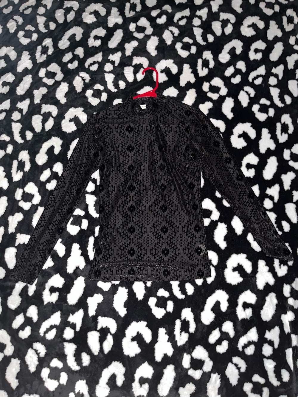 Long Sleeve Geometric Velvet Burnout Top - Black